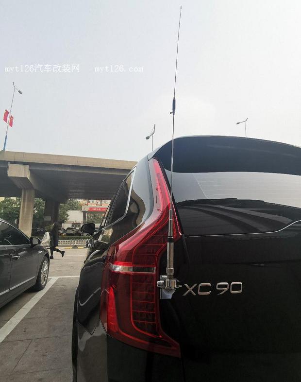 自己動手沃爾沃XC90安裝車載電臺  myt126汽車改裝網(wǎng)