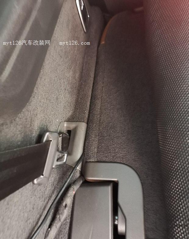 自己動手沃爾沃XC90安裝車載電臺  myt126汽車改裝網(wǎng)