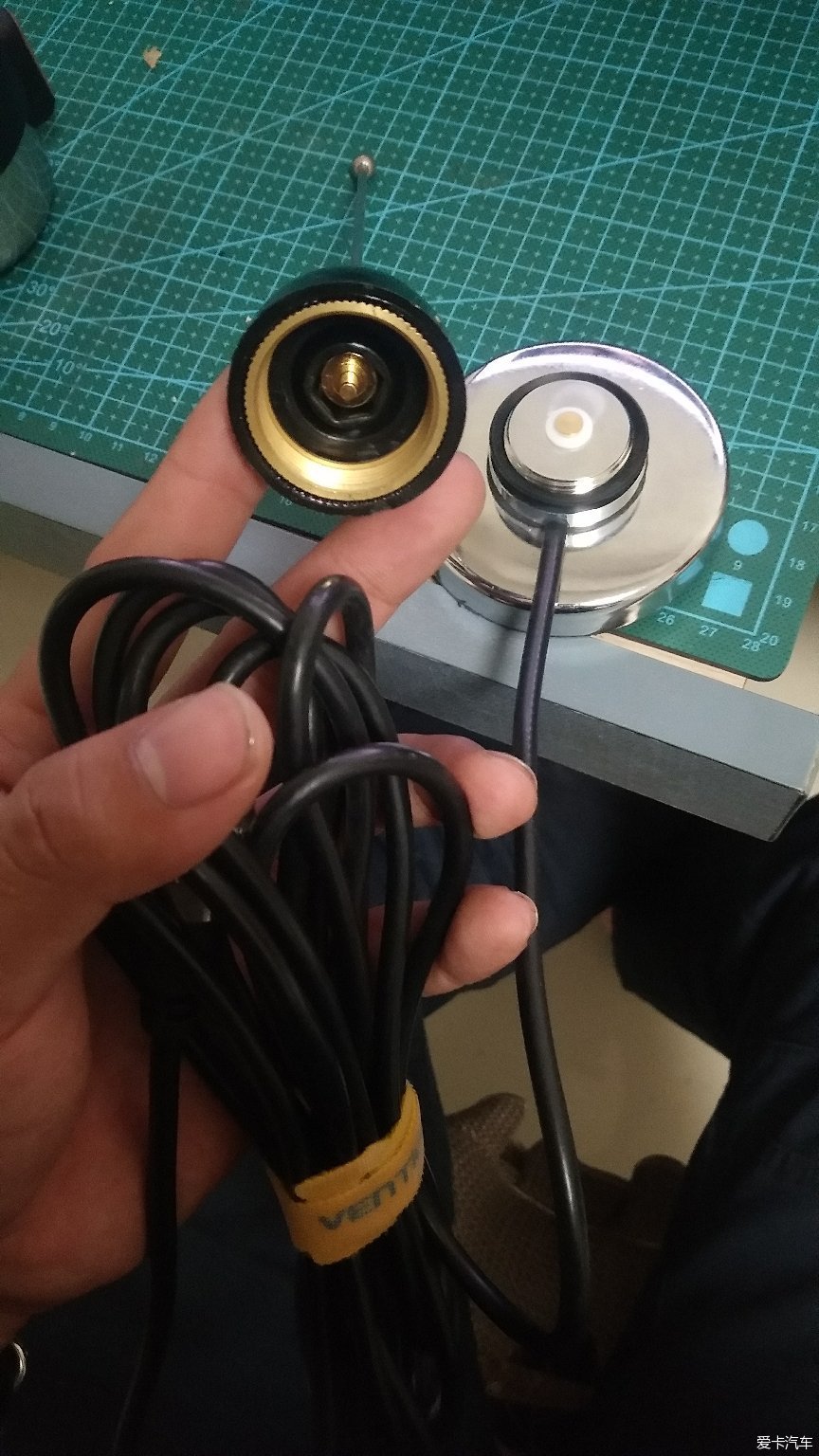 另辟蹊徑測測摩托羅拉的單極天線