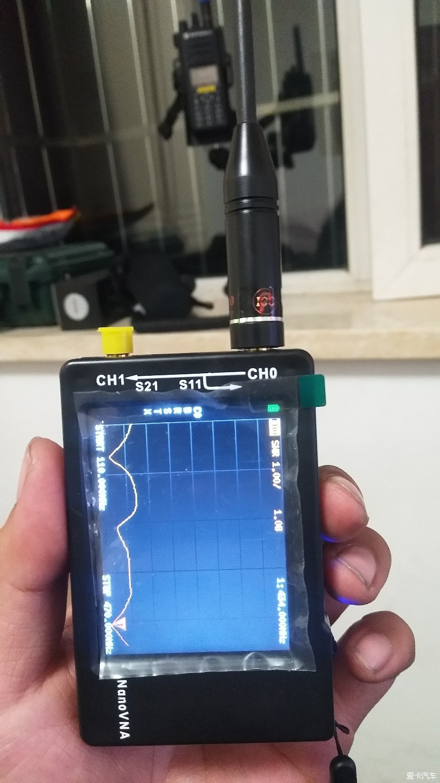 另辟蹊徑測測摩托羅拉的單極天線
