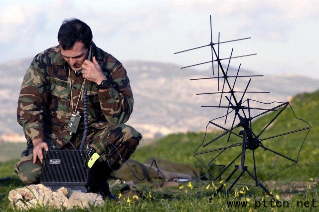 軍用電臺(tái)與手機(jī)工作原理有何不同,功率一致么? 軍用電臺(tái)與手機(jī)工作原理有何不同,功率一致么?