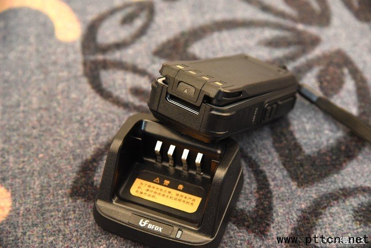 北峰DMR BF-TD511數(shù)字對講機(jī)