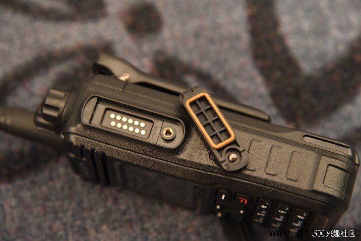 北峰DMR BF-TD511數(shù)字對講機(jī)